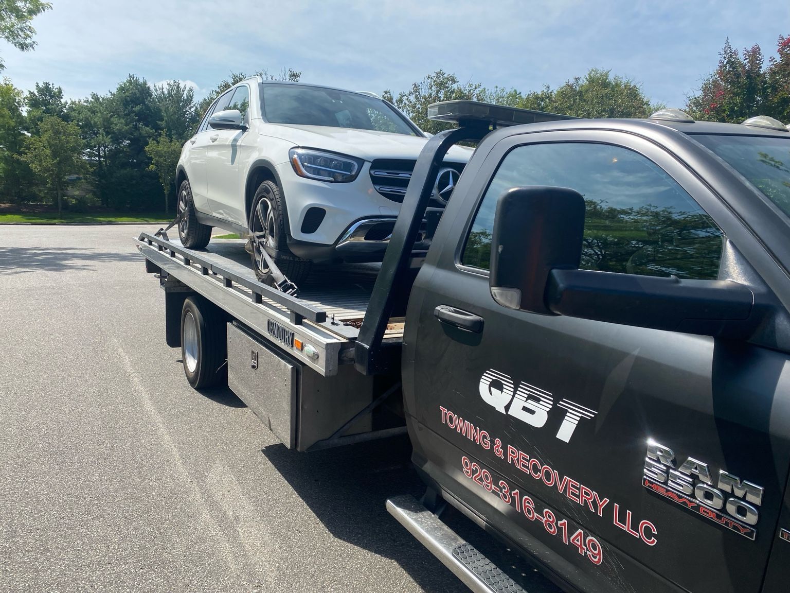 QBT truck staged for towing and recovery in Queens