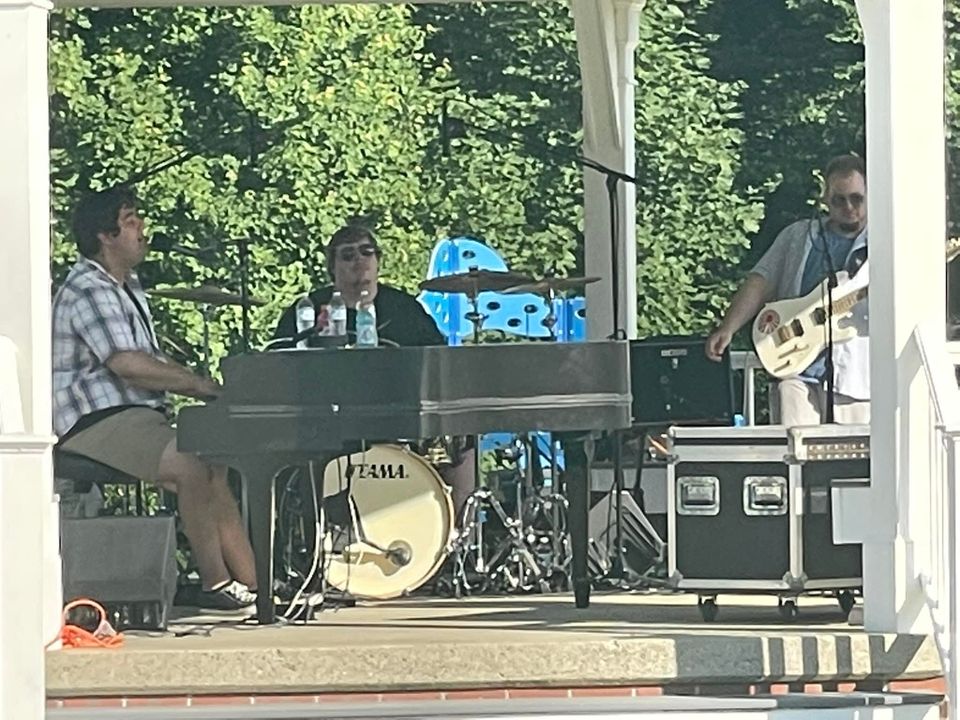Summer concert photo   cold spring harbor