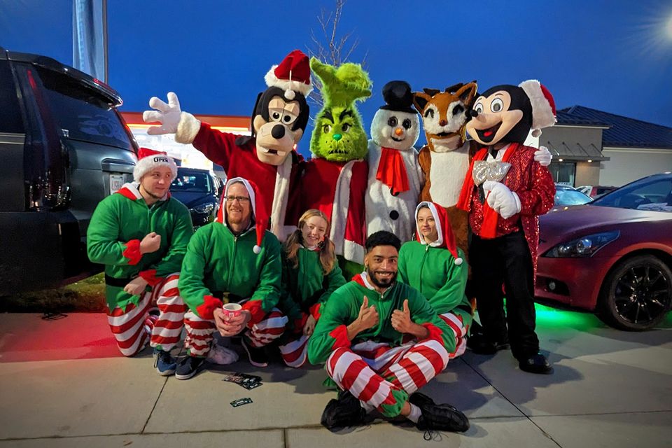 2023 kelley square tree lighting night 6