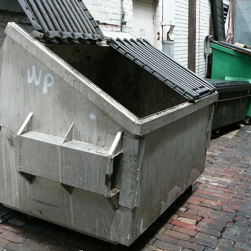 Dumpster gcf32fba2f 1920