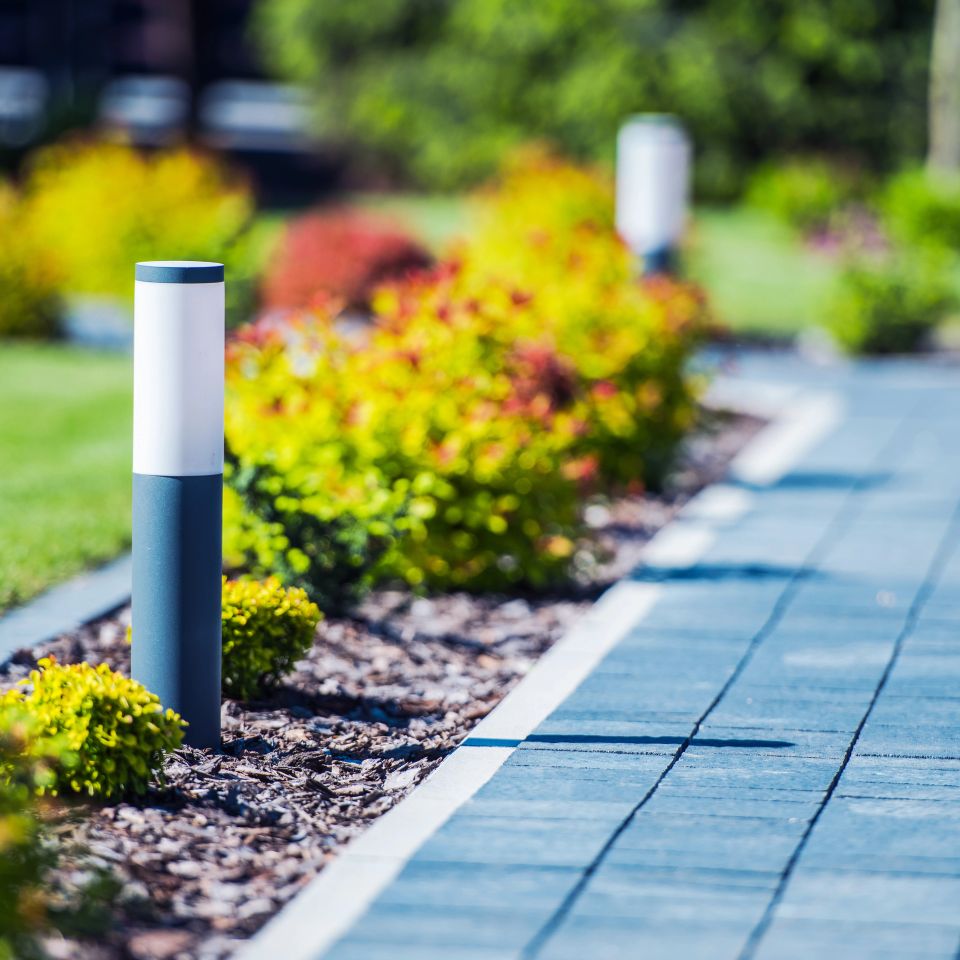 Outdoor lighting installation