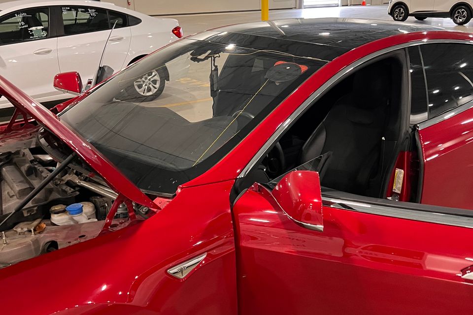 Tesla glass repair Carmichael