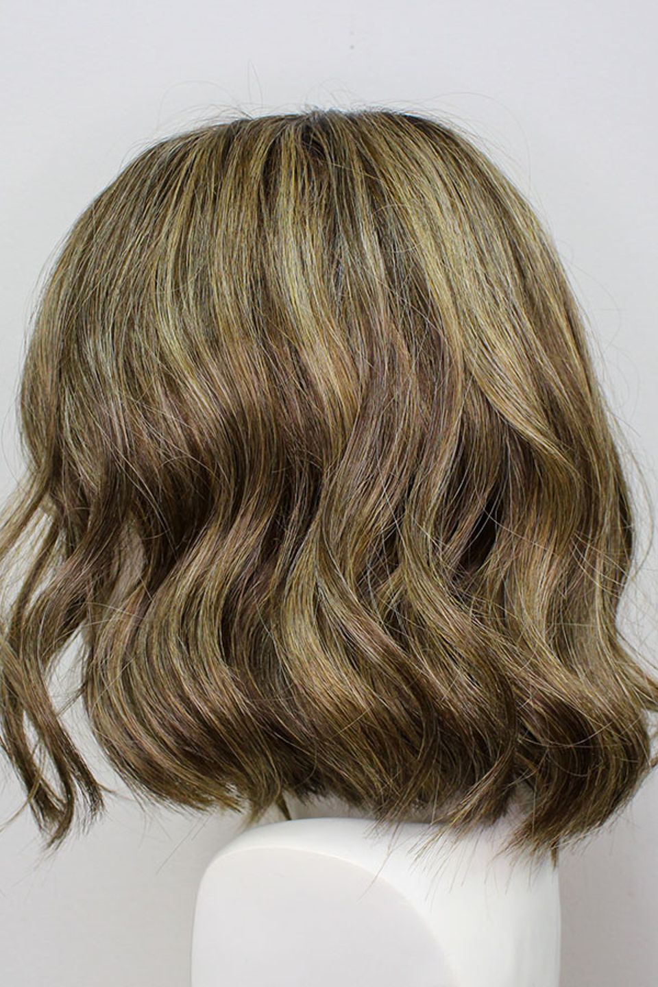 Medium brown curled bob 4