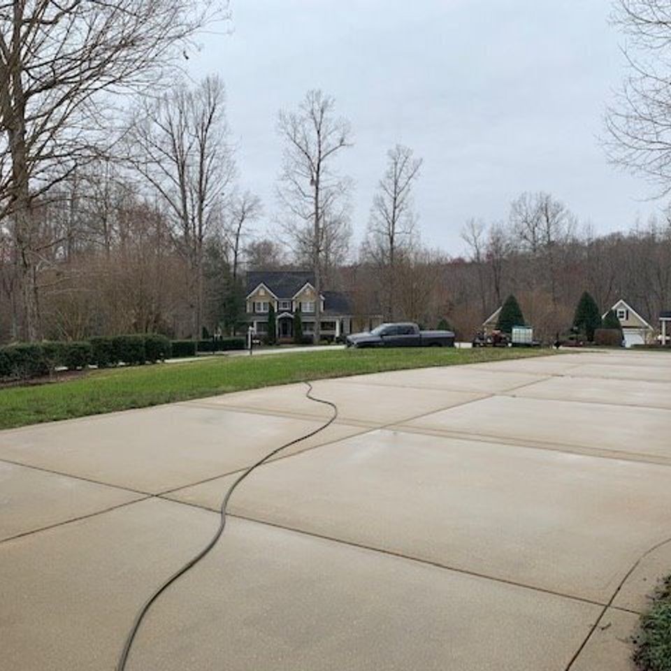 Driveway Cleaning, Cary Pressure Washing, Pressure Washing RDU, Cary Power Washing, Power Washing Raleigh, 