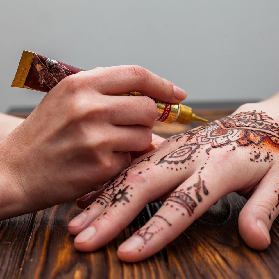 Detailed Henna