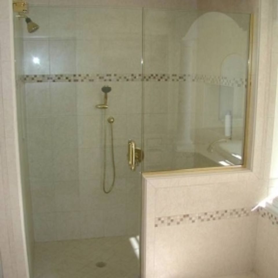 288x288 1384450860showerdoorpics005