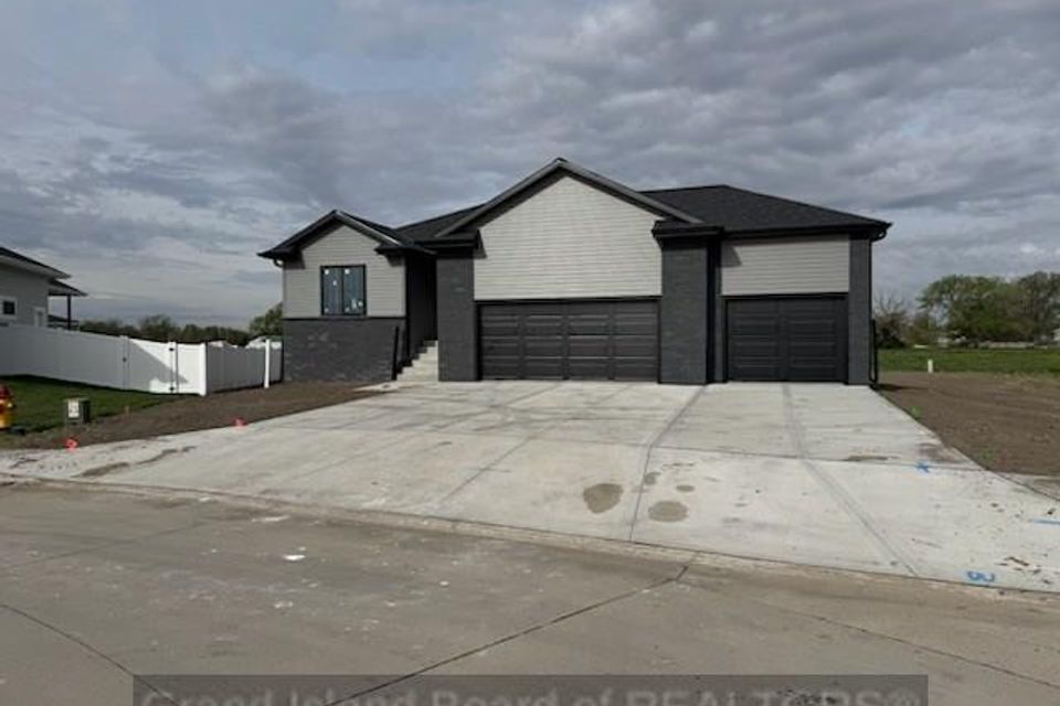2112 pearl pl grand island ne 68803 a 3