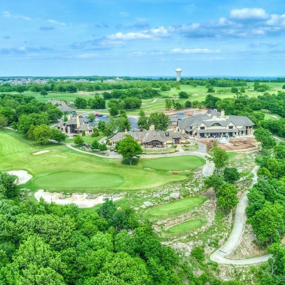 Nuredo magazine   tulsa oklahoma   neighborhoods   stone canyon cover story   patriot golf course 7 960