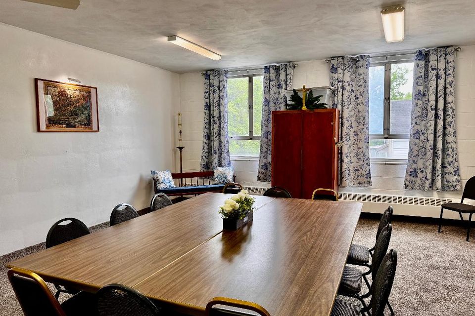 Adult room 2