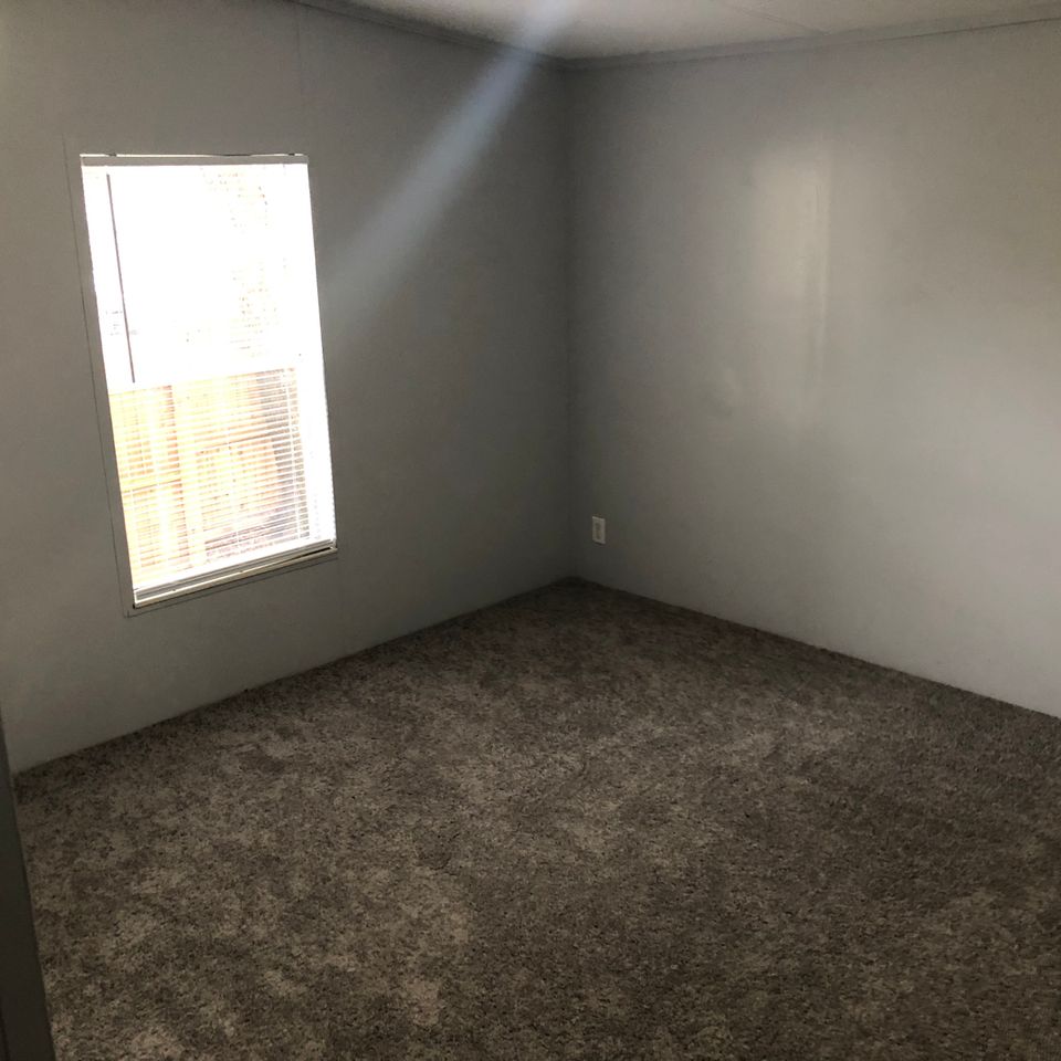 8600 back spare room