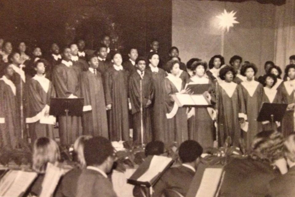Evette and ees 1980 choir