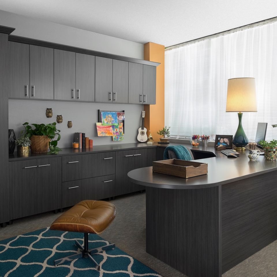 Licorice office flat panel with stool june 2015 1