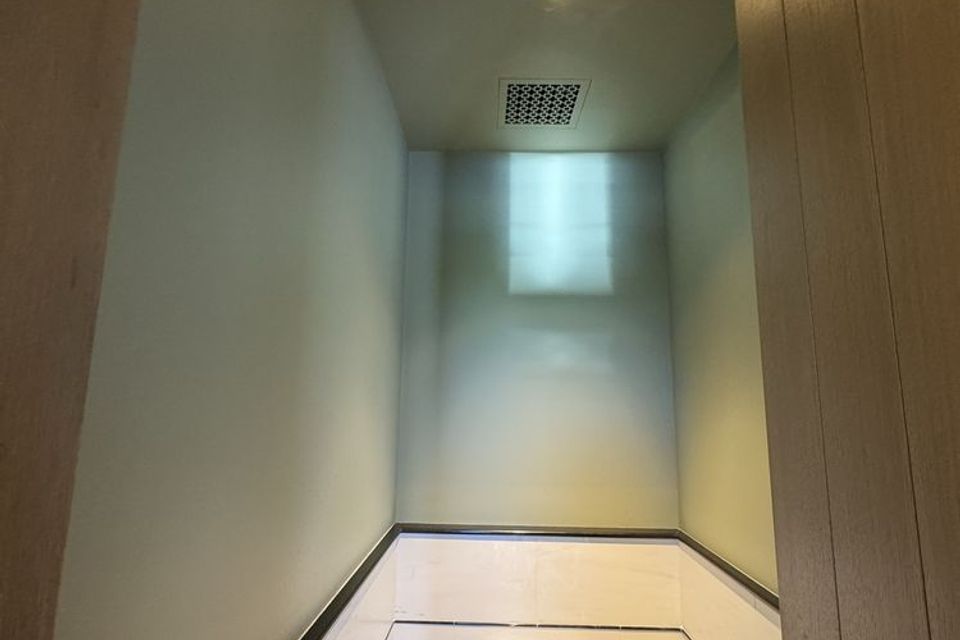 O (20)