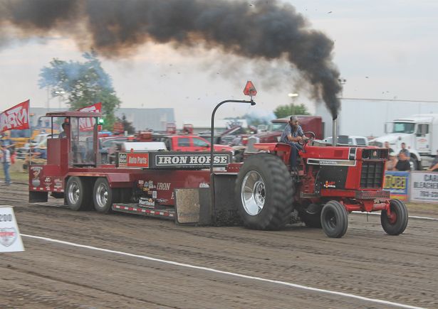 Tractor pull color