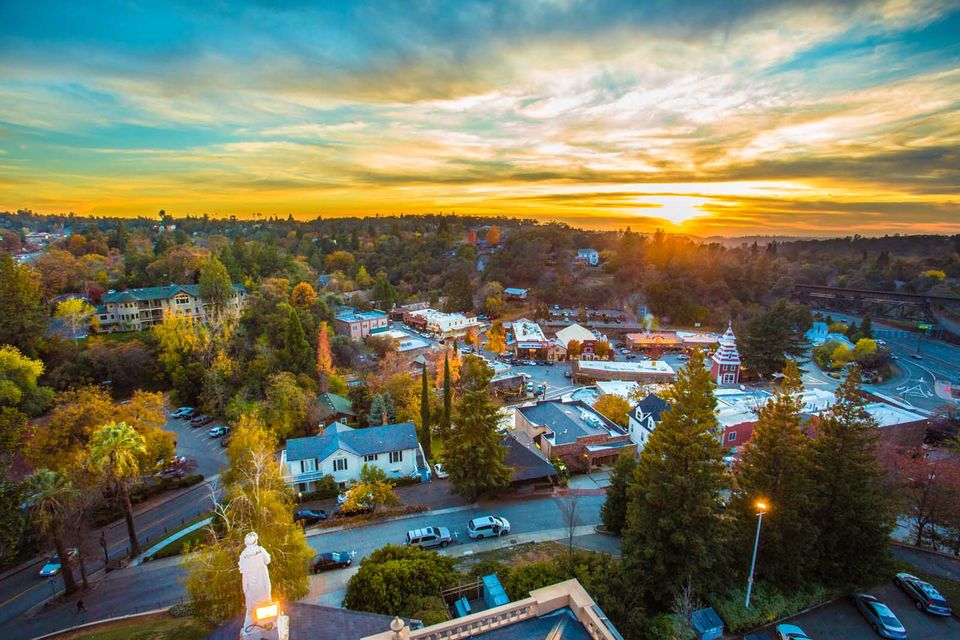 Auburn courthouse view