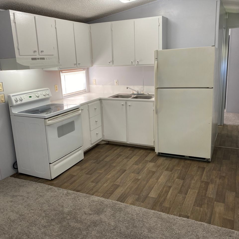 Kitchen lot 39