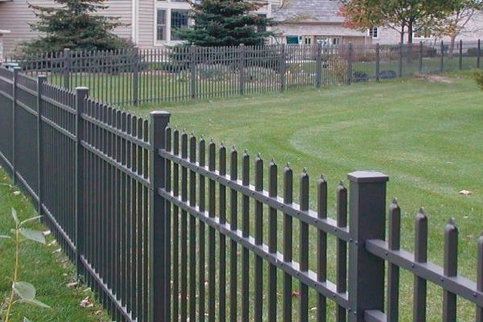 Aluminum fence g1