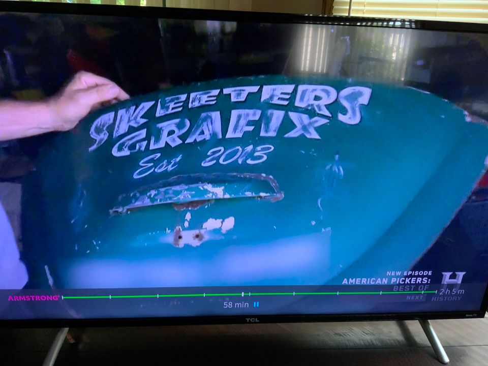 Creative custom pinstriping design and artistic projects created by Skeeter's Grafix.