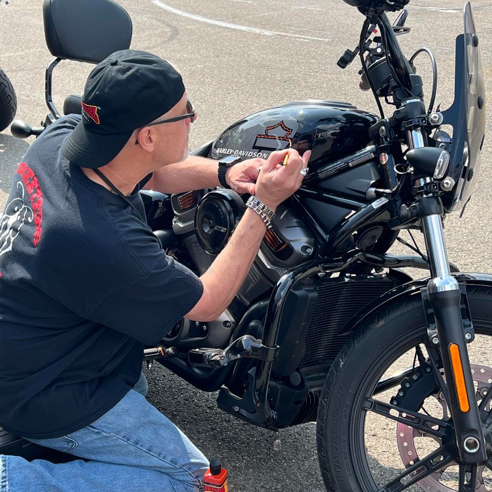 Creative custom pinstriping design and artistic projects created by Skeeter's Grafix.