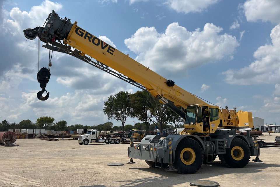 Rough terrain crane rental in miami