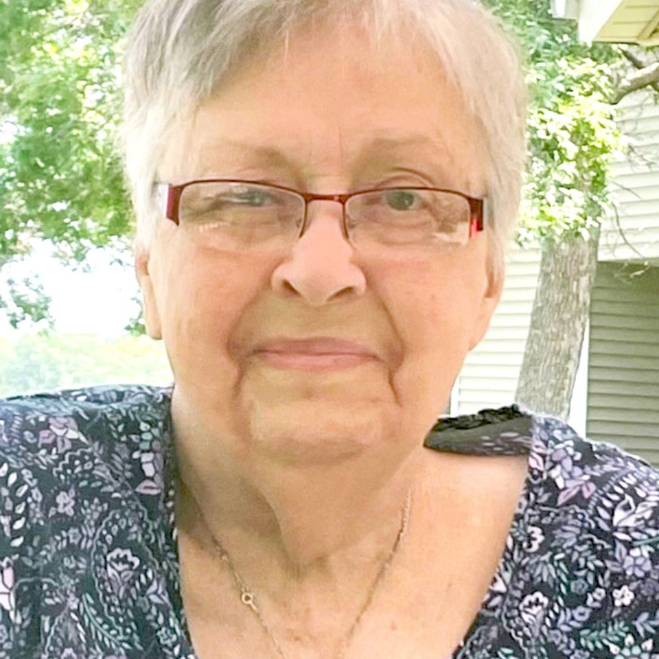 Julia hunt