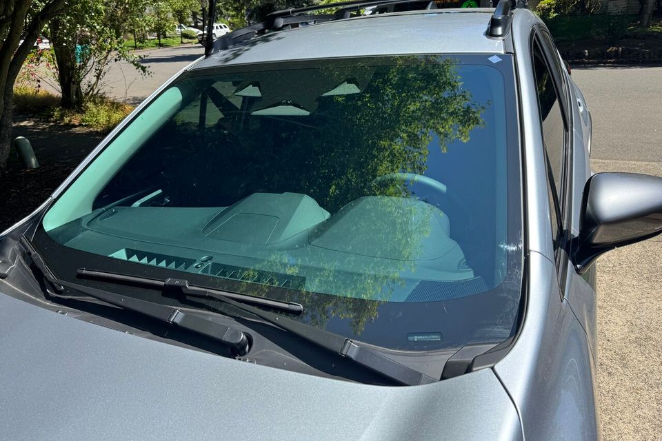 Windshield window tint