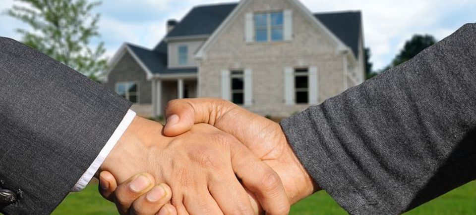 Real estate agent20180213 1907 ng45vo