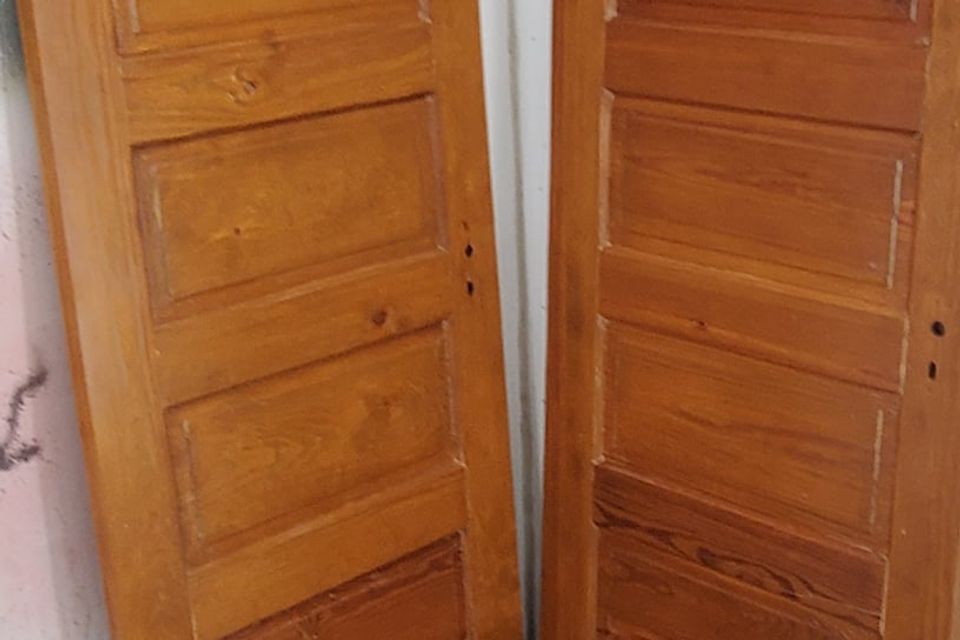 Trim doors 1