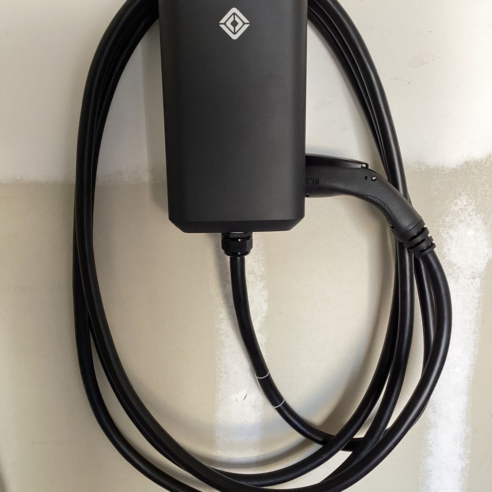 Rivian ev charger apex