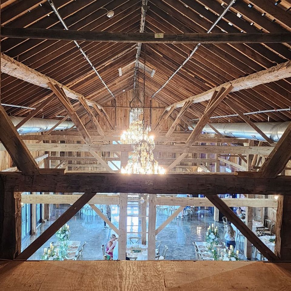Balcony Barn at Bonner Creek