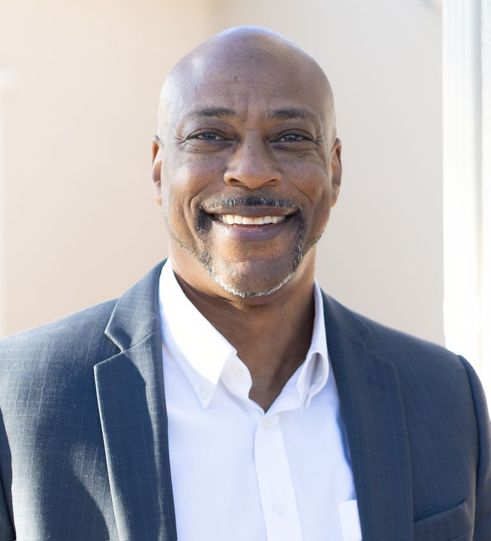 Anthony kidd   out door head shot 2025