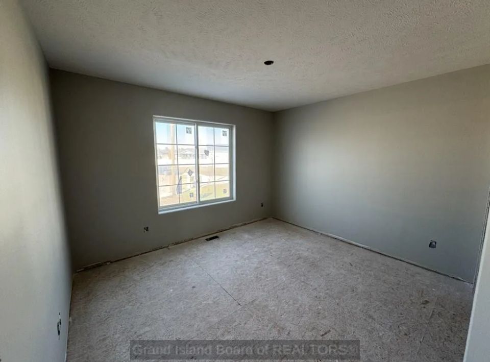 2107 pearl pl grand island  ne 68803 a 8