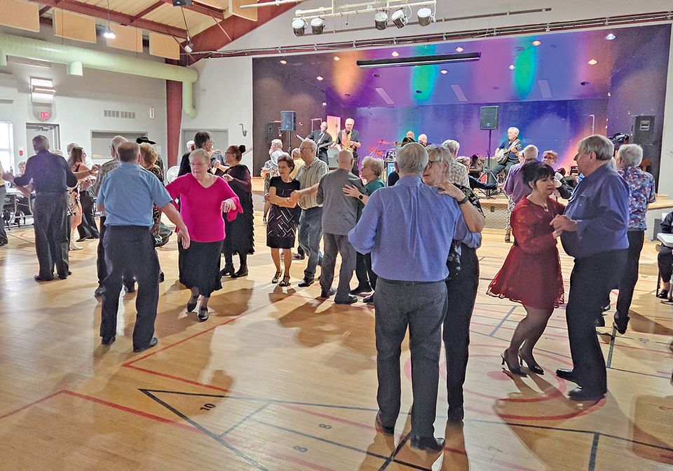 Nl seniors centre monthly dance