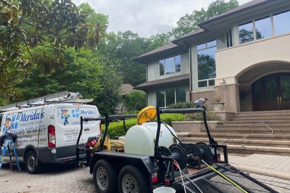 Residential window and pressure washing services in Raleigh, NC.