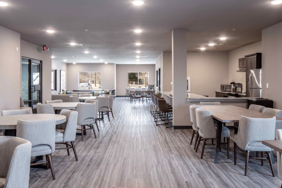 Promenade ph 1 interior 2