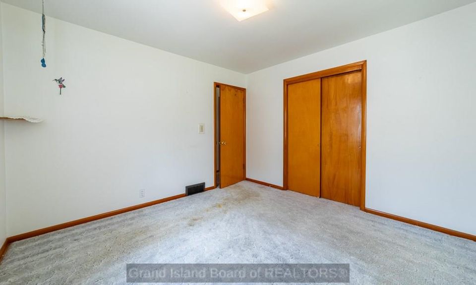 2316 sheridan ave grand island ne 68803 b 1