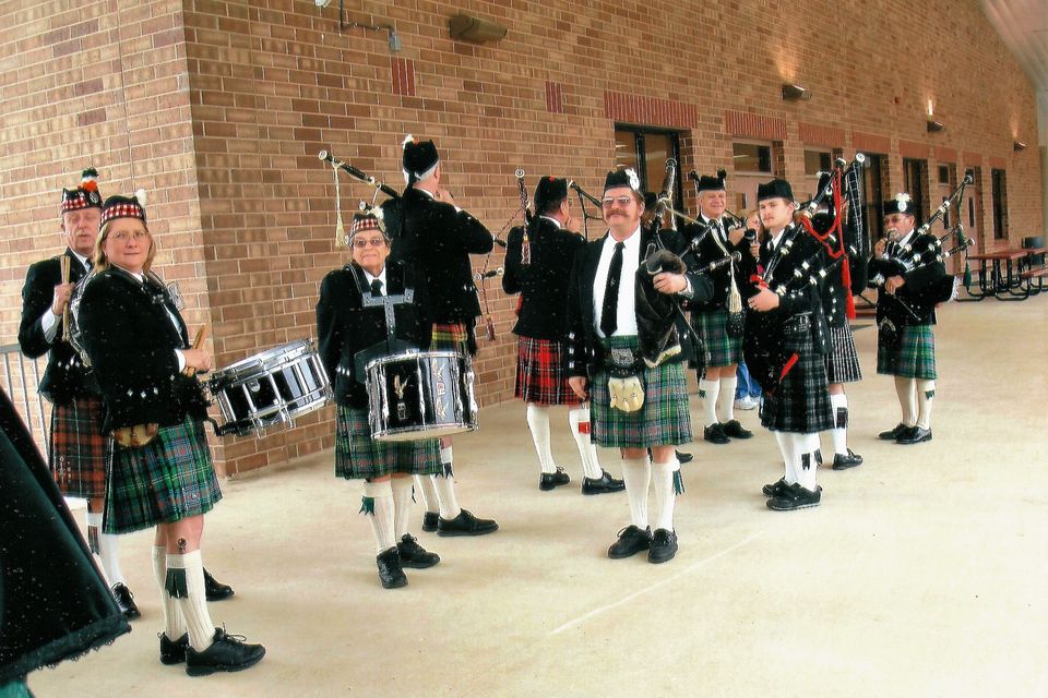 Sutherland   bagpipes 2010   photo by shirley grammer