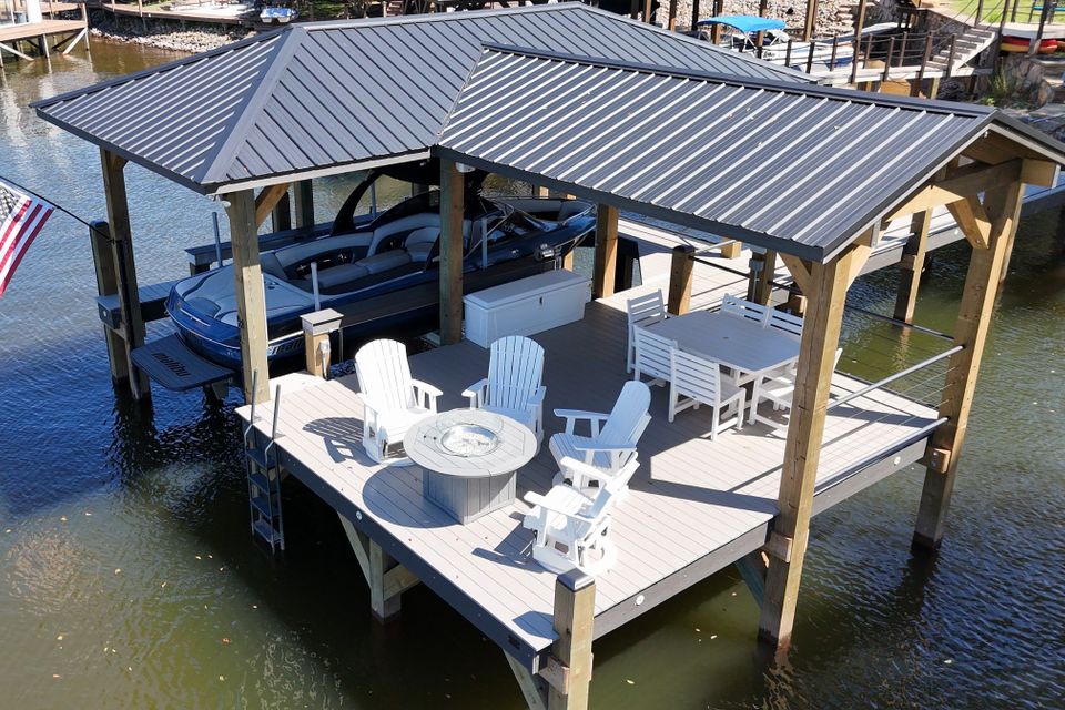 Mcclung angled gable tight