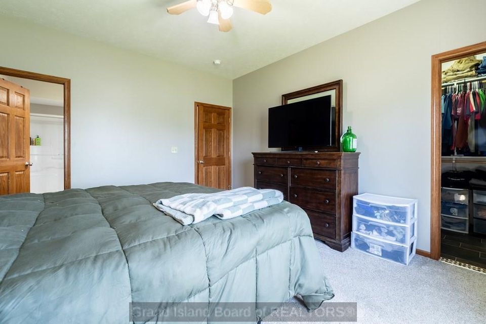 4211 shanna st grand island  ne 68803 b 7