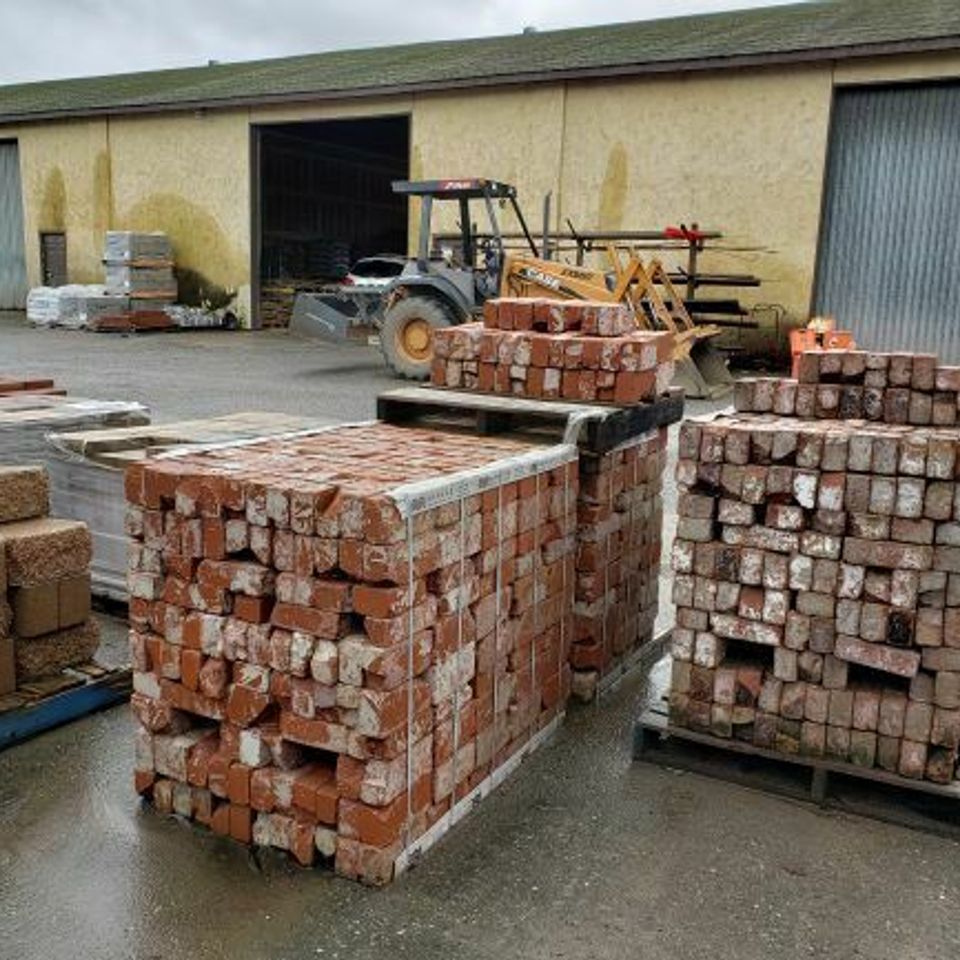 Bricks08