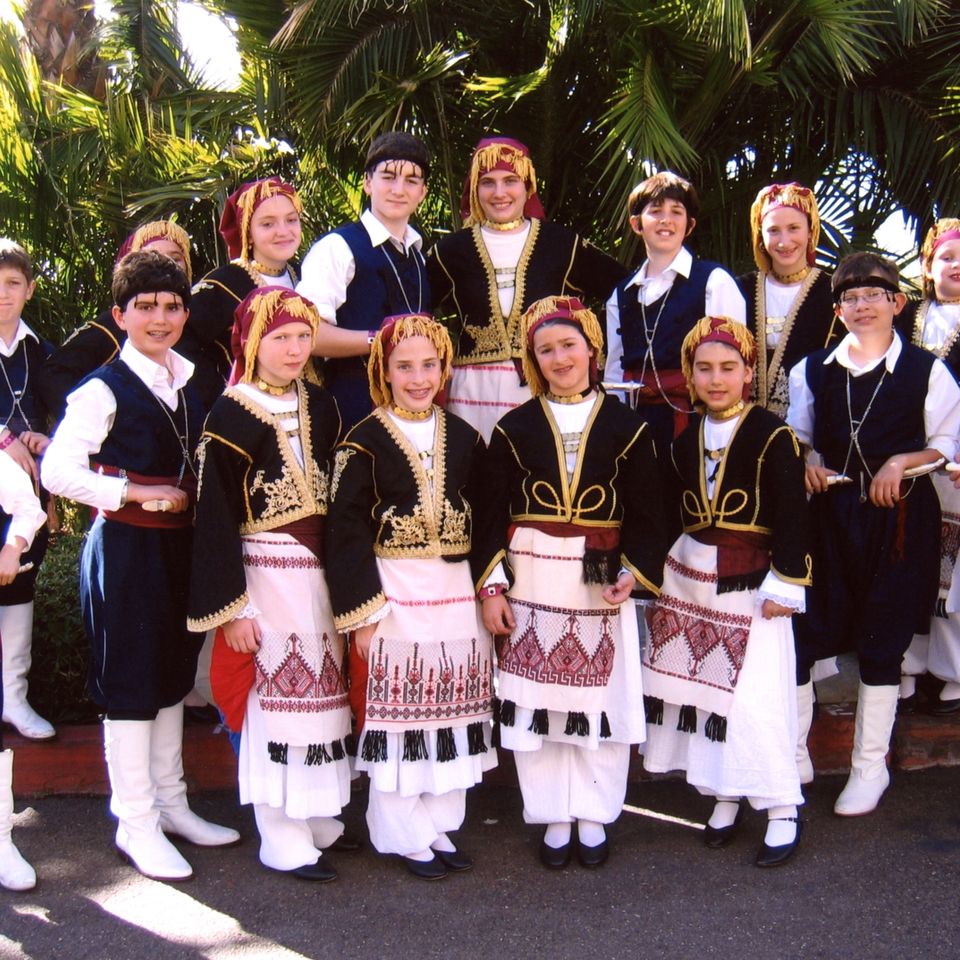 2006 miii cretan pose