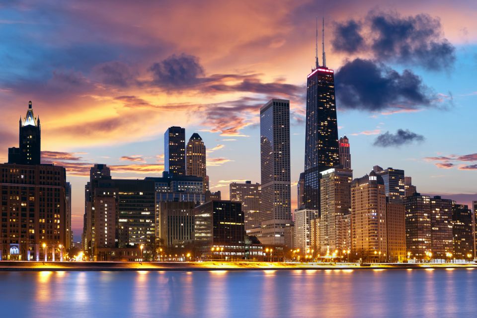 Chicago downtown skyline at dusk