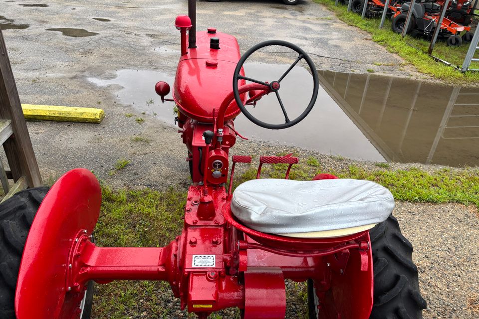 Farmall b seat