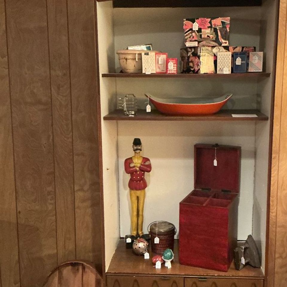 Larrison estate sales woodfield cincinnati018