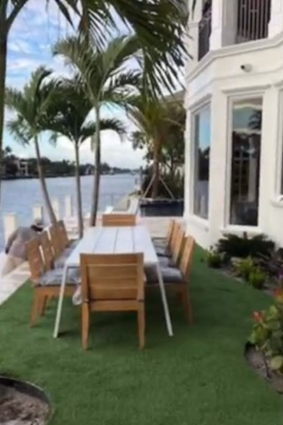 Residence artificial turf 2