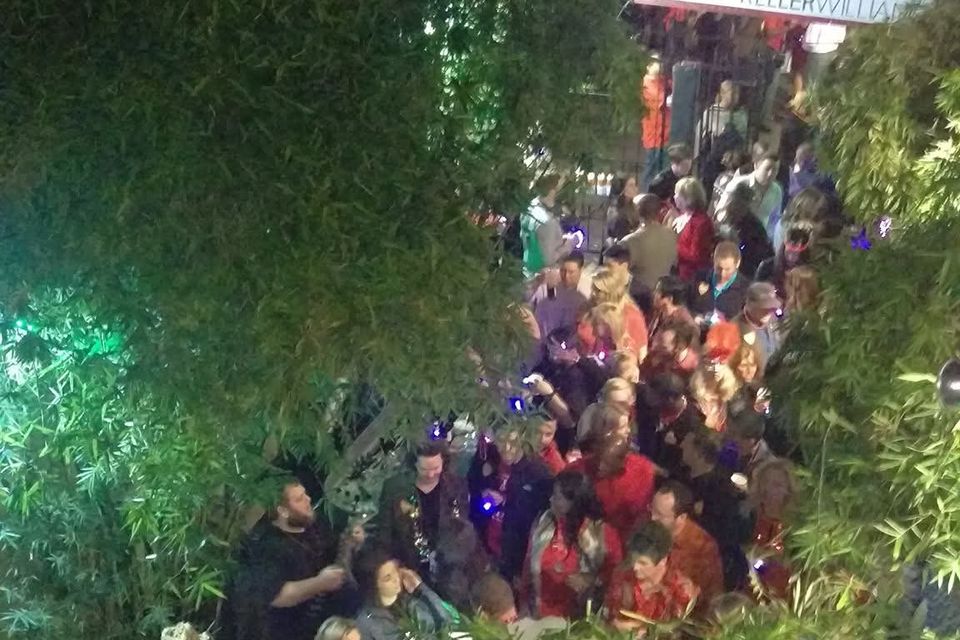 Overhead view of the crowd for a Keller Williams corporate event.