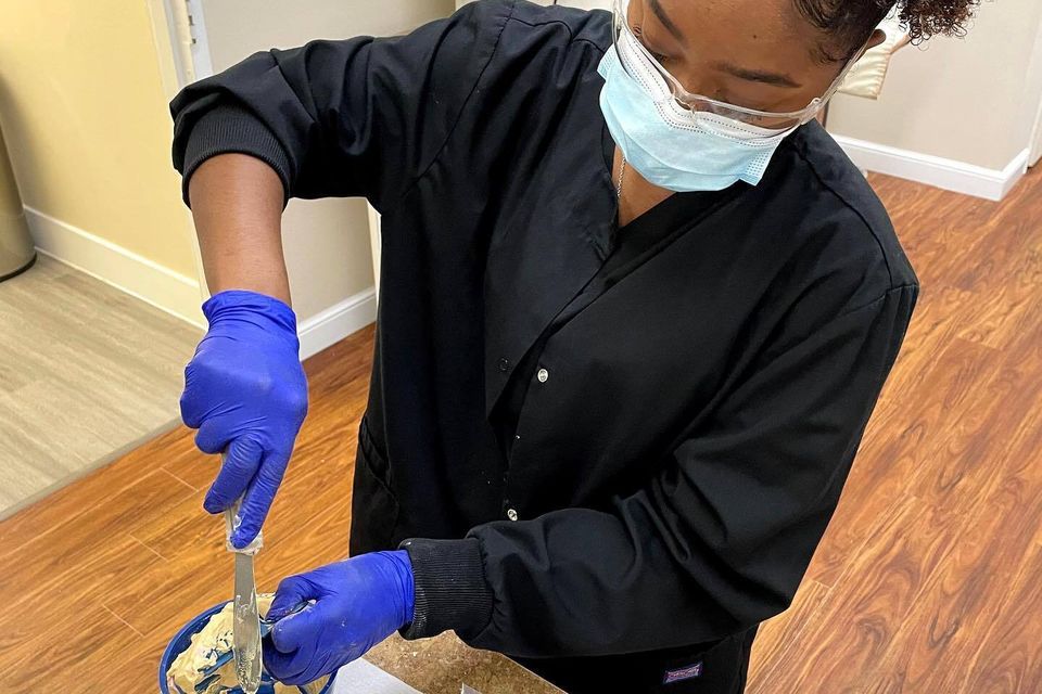 Dental assistant