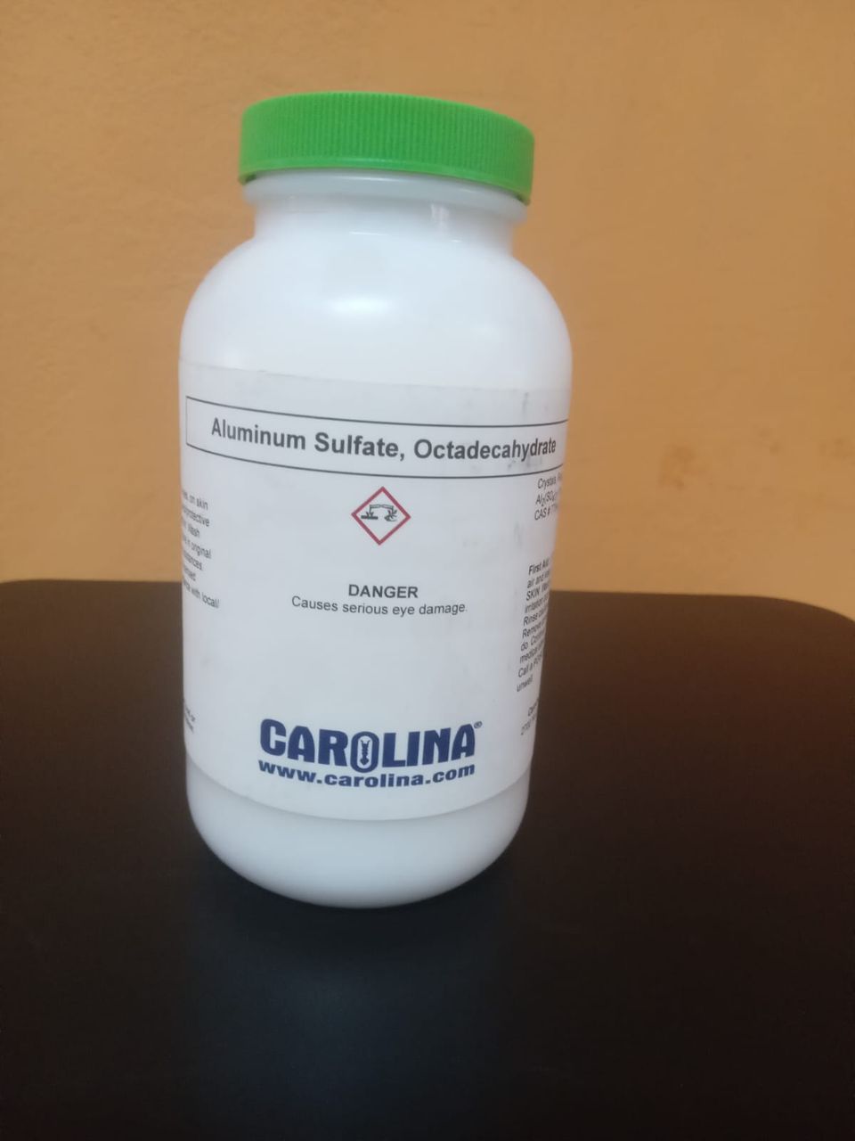Aluminium sulfate octoadechydrate
