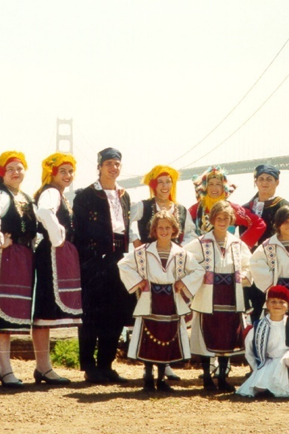 1993 gg bridge pose