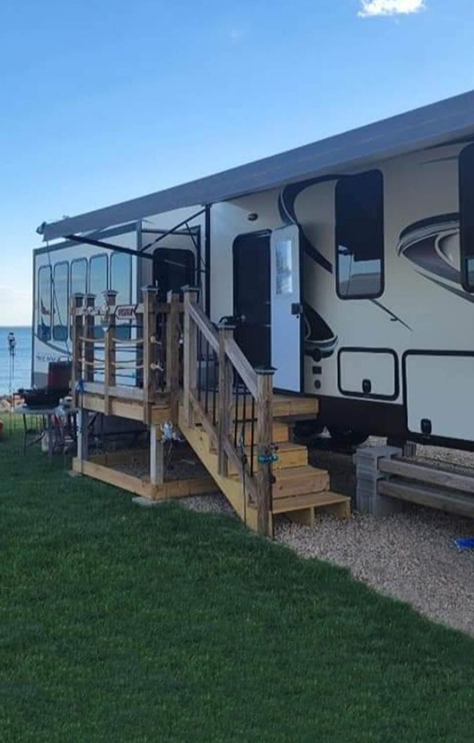 Sierra 5th wheel camper front